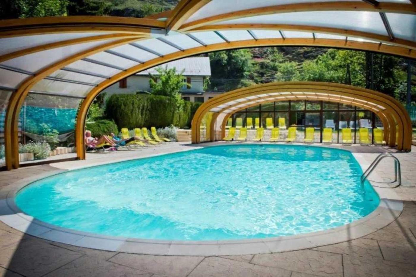Camping 5 Etoiles - Piscine - Eeceff Le Bourg-dʼOisans Kültér fotó