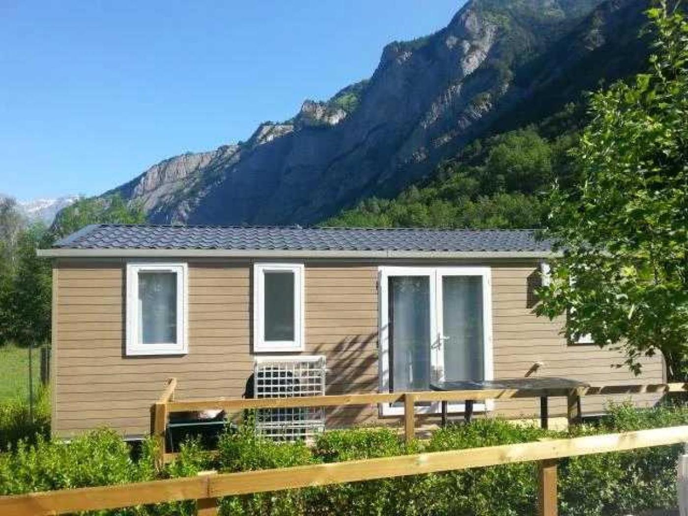 Camping 5 Etoiles - Piscine - Eeceff Le Bourg-dʼOisans Kültér fotó